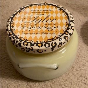 Tyler candles-Vignette